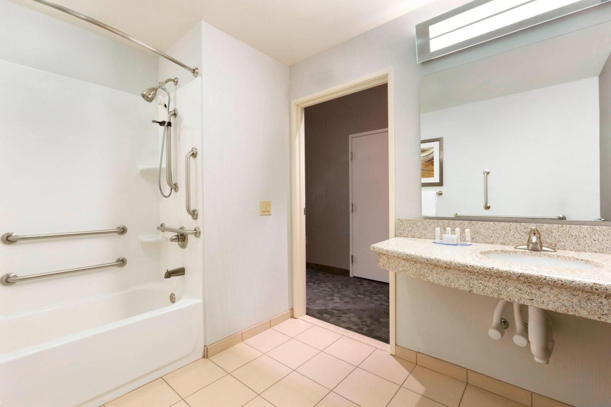 Courtyard By Marriott Kalamazoo Portage Ngoại thất bức ảnh
